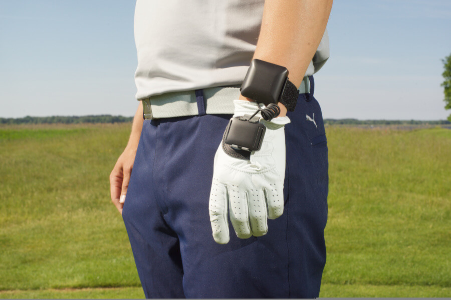 golf player wearing hackmotion sensor